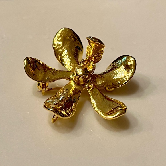 La Belle Collection 24k Gold Brooche - Picture 5 of 14